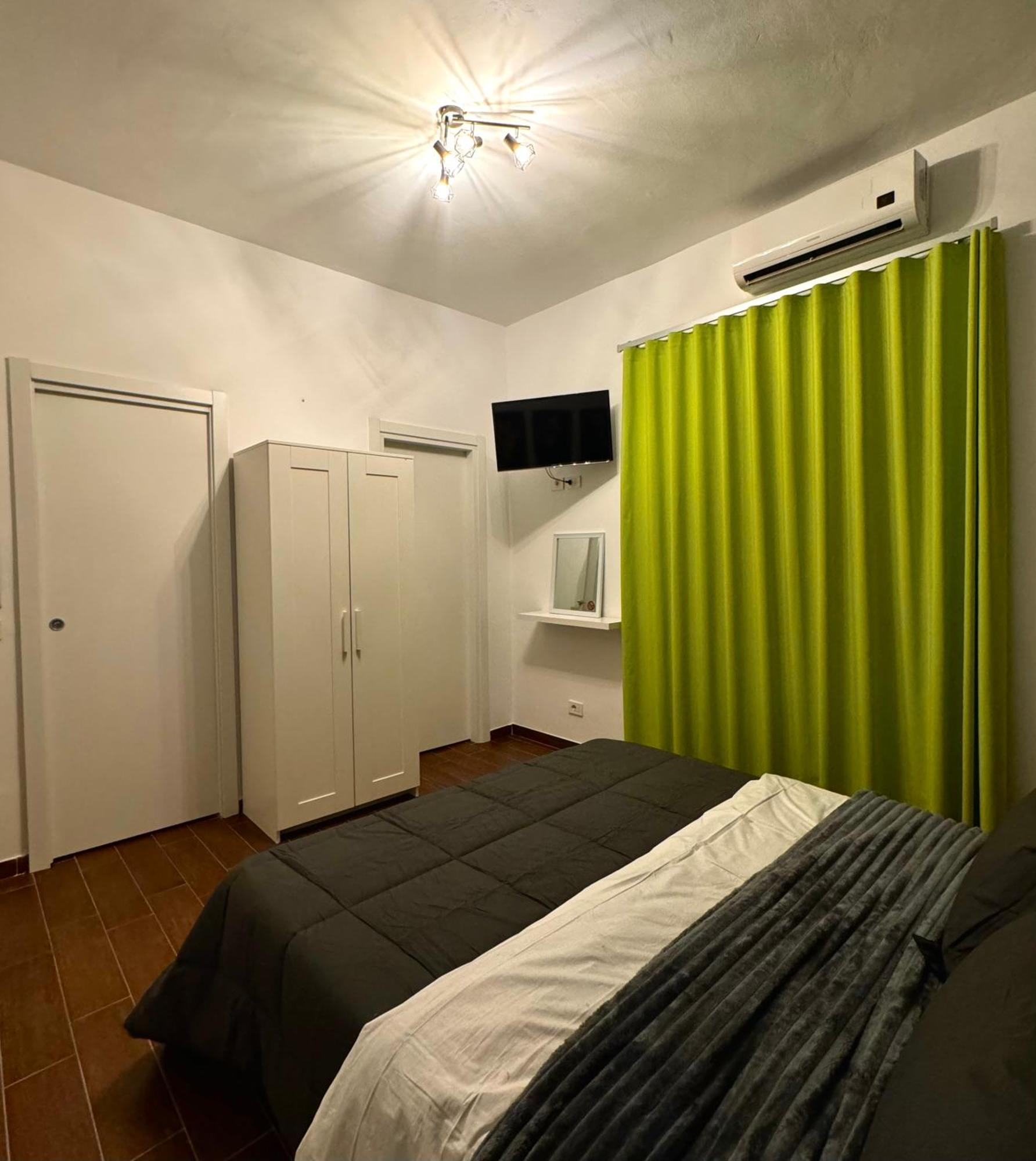 Enotria Bnb Bed & Breakfast Reggio di Calabria Eksteriør bilde